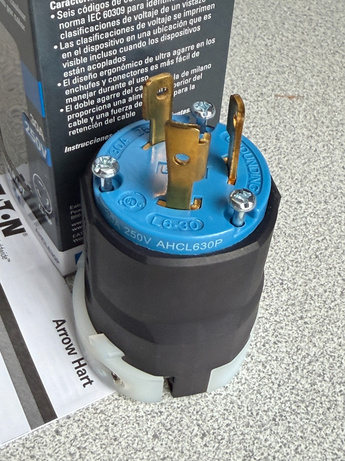 NEW Eaton Arrow Hart AHCL630P Locking Plug L6-30P 30A 250V 2P 3W Blue Ultra Grip