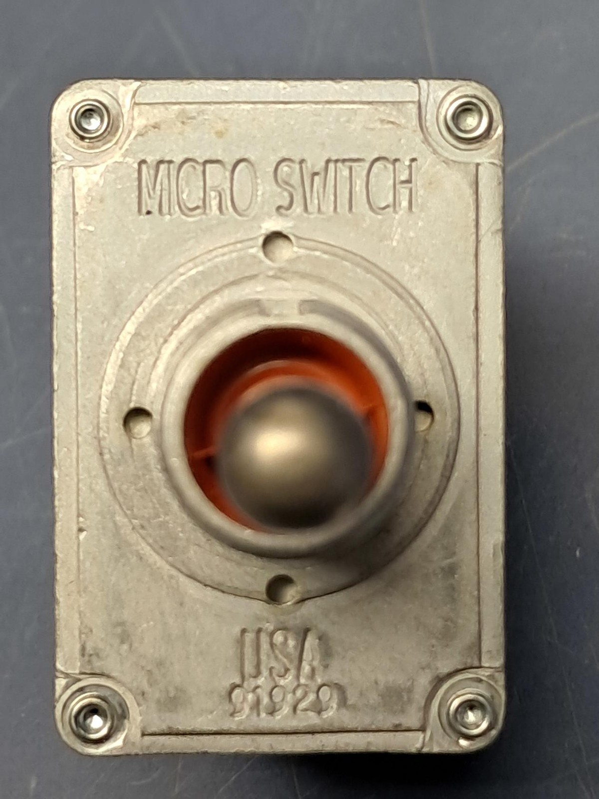 Honeywell – 2TL1-7 – MICRO SWITCH Toggle Switches: TL Series Double Pole – NEW