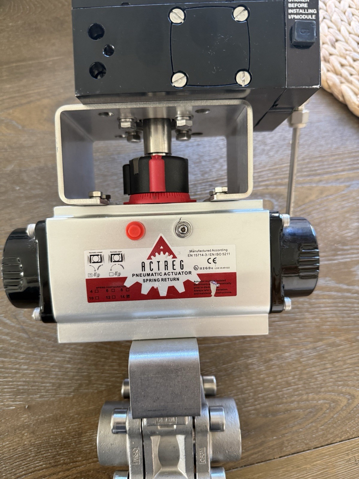 ACTREG EN 15714-3 / EN ISO 5211 PNEUMATIC ACTUATOR + PMVValve Control System P5