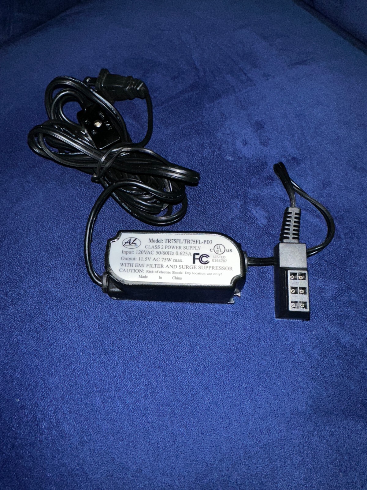 12 VOLT TRANSFORMER halogen or led Lamp – Input 120V – Output 12Volts 6.5 Amp
