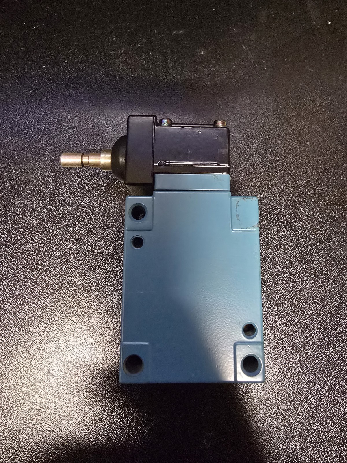 Honeywell Micro Switch LZH1-8E Enclosed Precision Switch