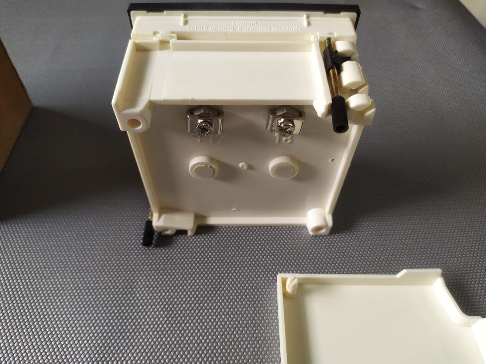 Crompton / Tyco Electronics E244-05V-G-LS-SS-ER Analogue Voltmeter 0-1000V Dc