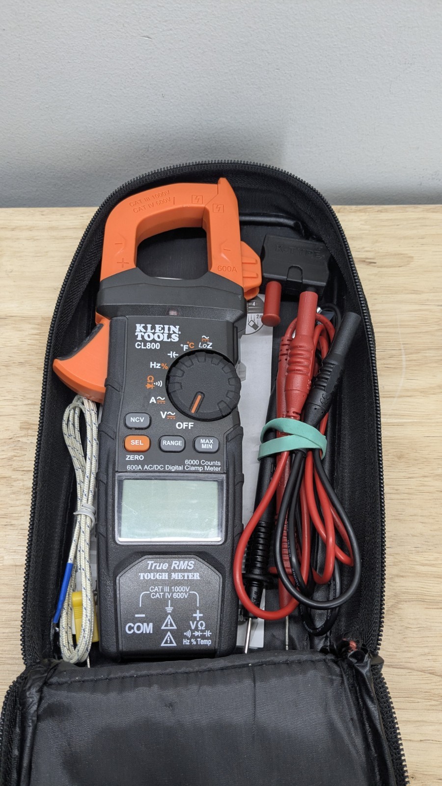 Klein Tools CL800 AC/DC True RMS Auto-Ranging Digital Clamp Meter TESTED Working