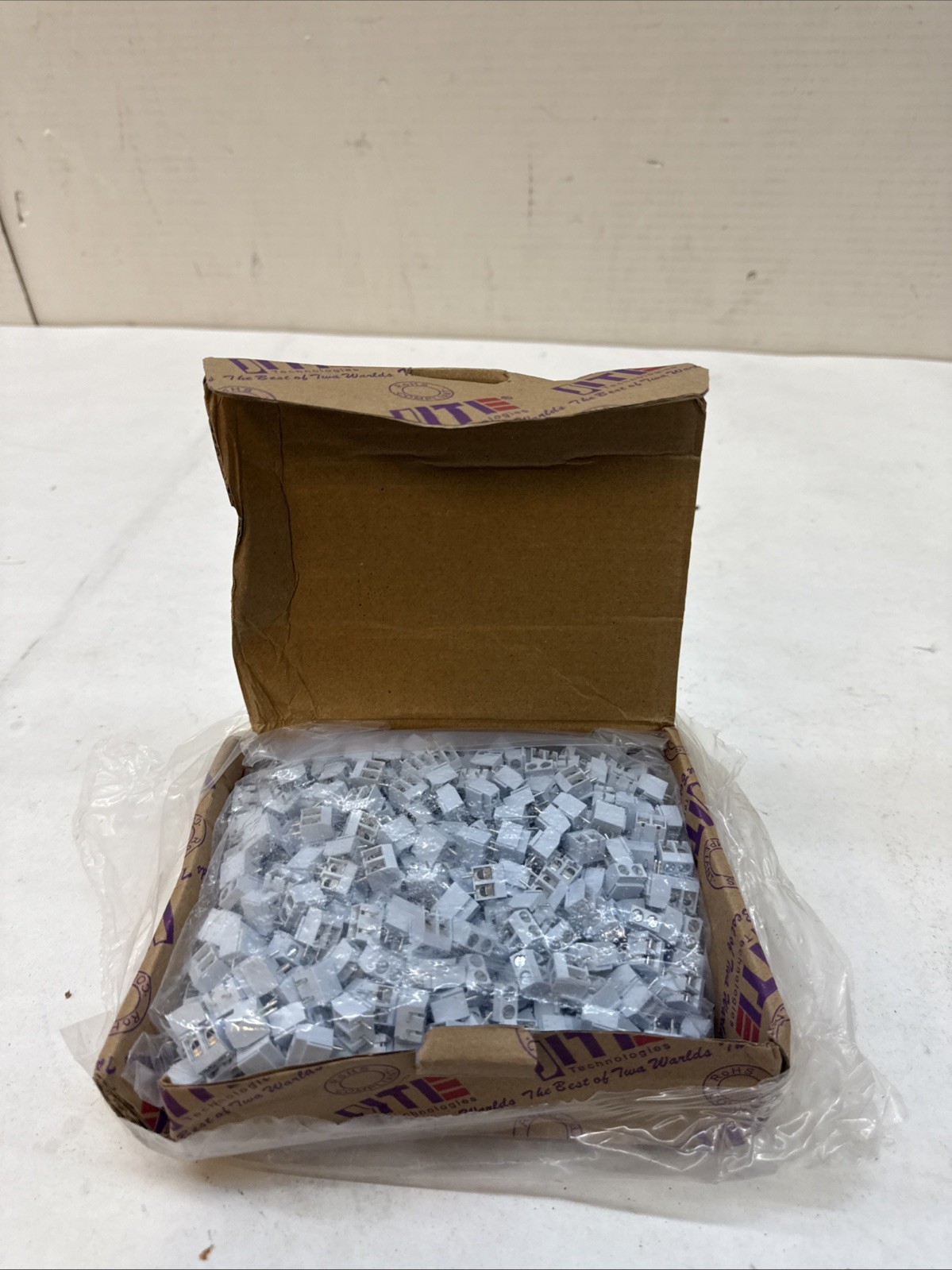 HITE Industrial Connectors 600 Piece Pack JTB450-00-2-18-0 14-825 White