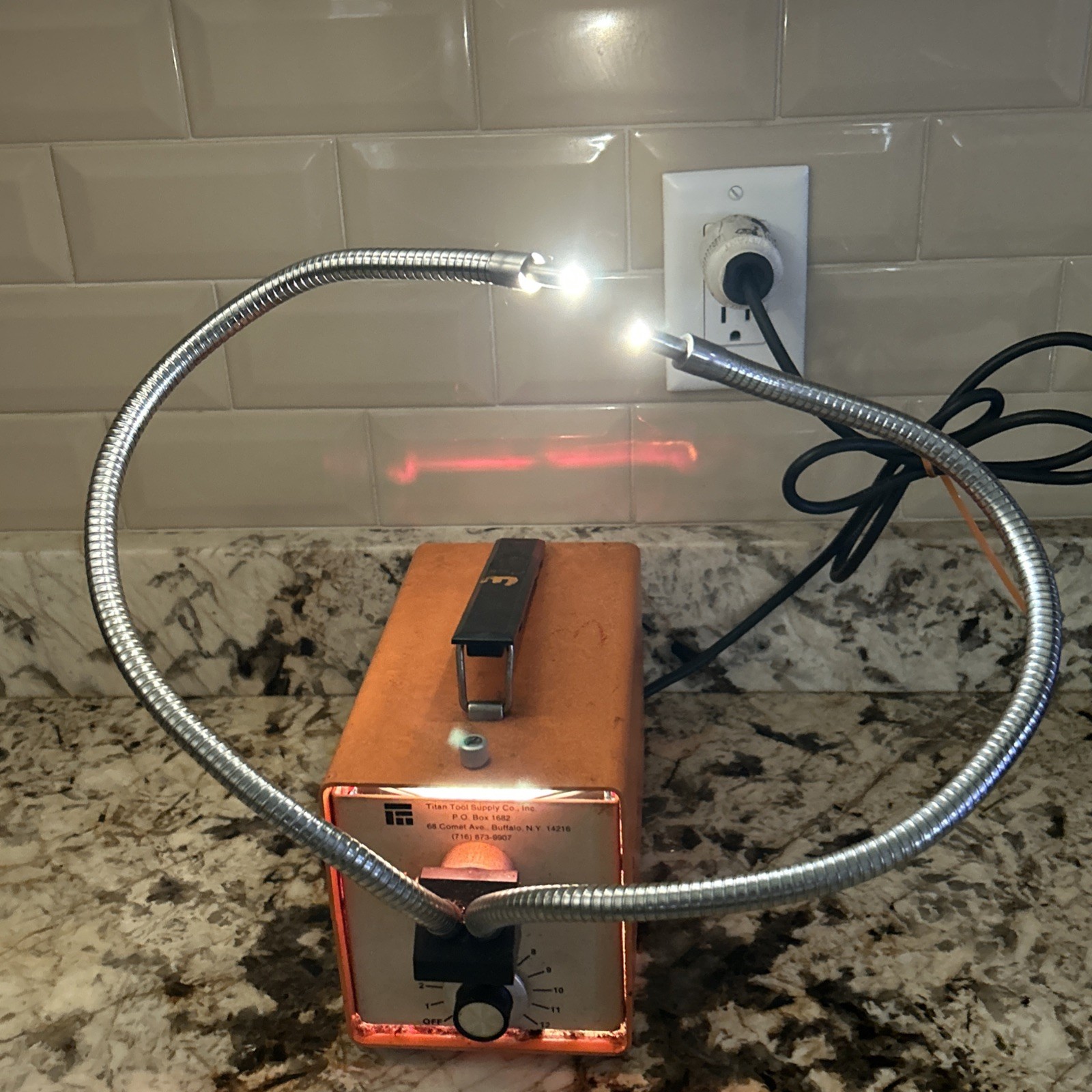 Titan Supply Co. FO-150 Fiber Optic Light Source, Dimmer