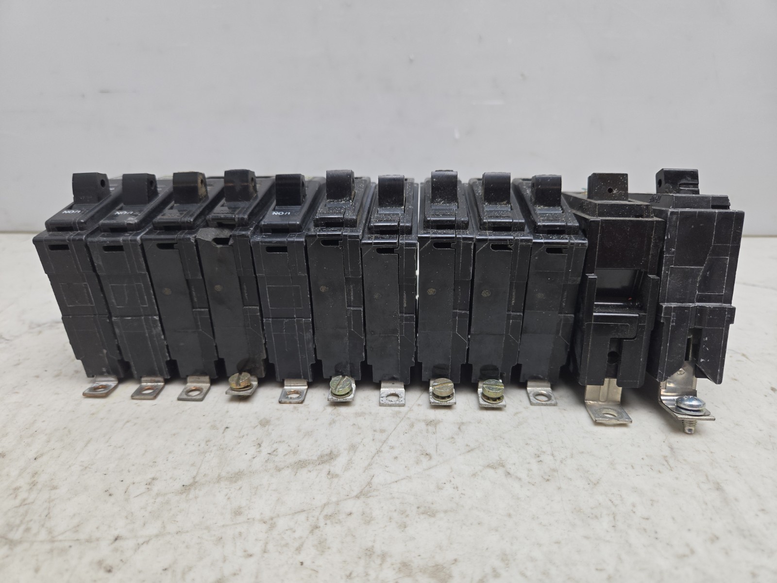 Mixed Lot of 31 Single Pole Circuit Breakers 20A Eaton Cutler Hammer Square D