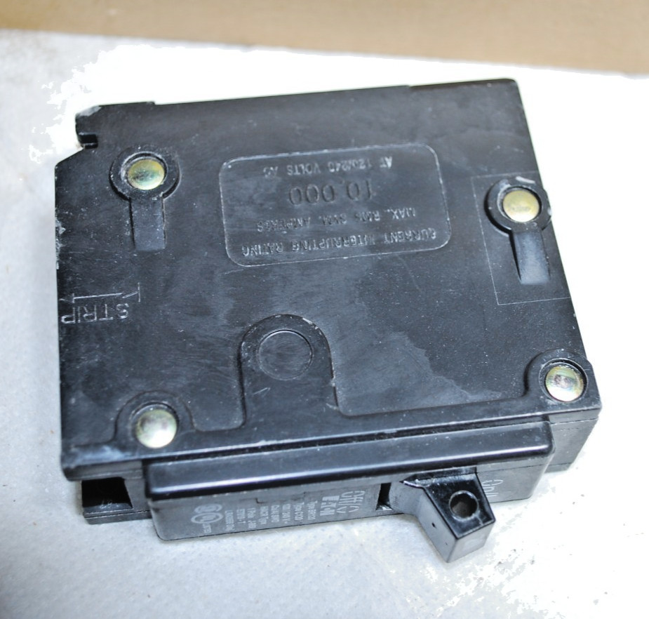 Eaton BR120 20A 1-Pole Circuit Breakers 1 Box of 10 BR Type Plug-In NTO