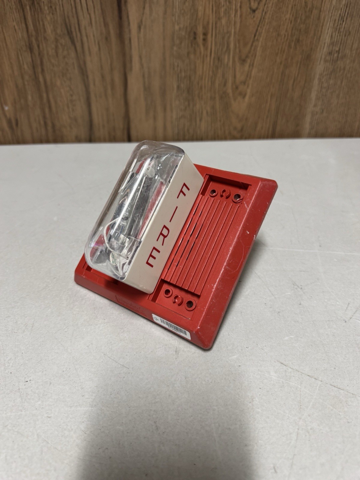 Wheelock MT-24-SLM Fire Alarm Horn Strobe 20-31VDC 15cd Red Wall Mount