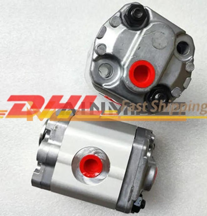 One Hydac 10A6.1X348M2B gear pump