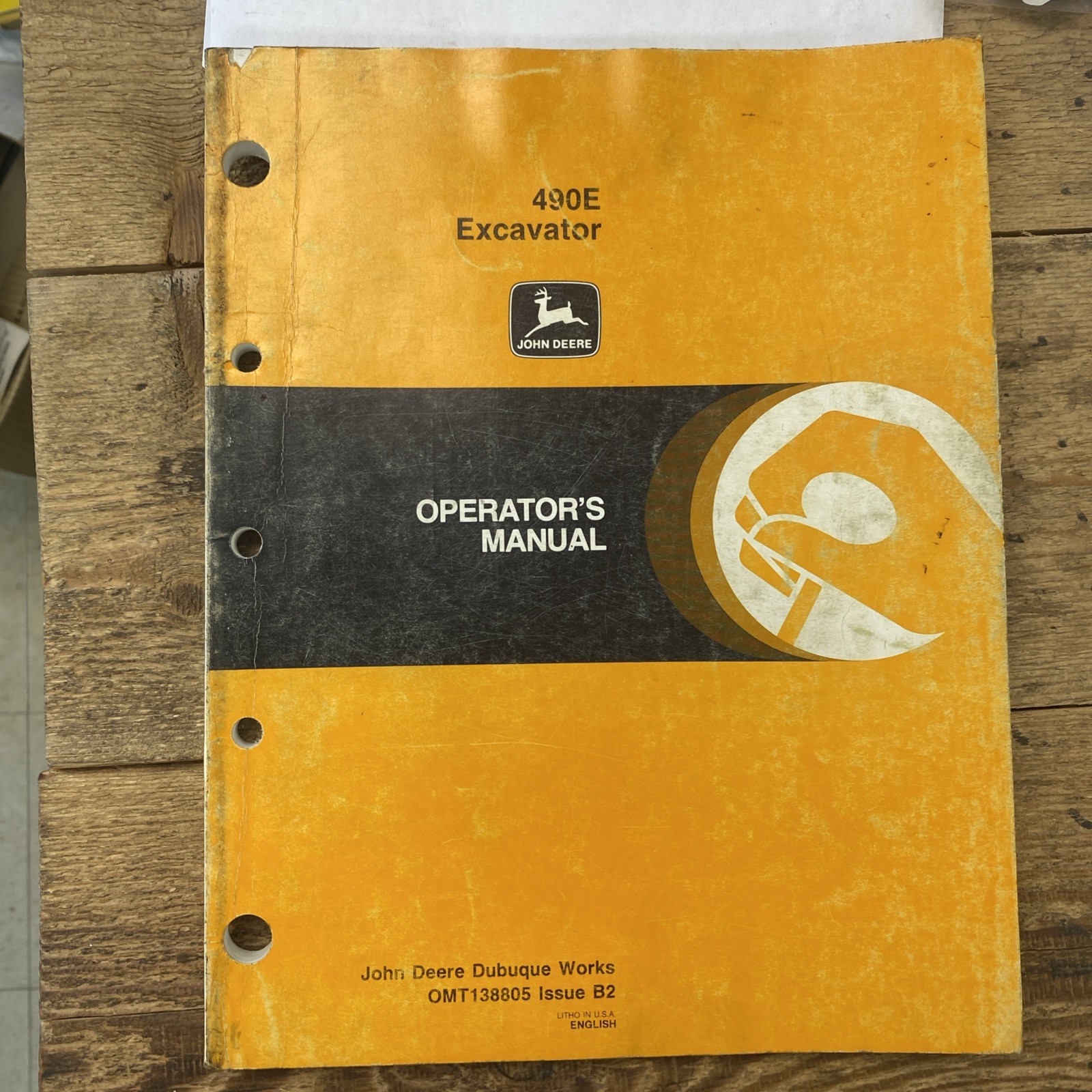 John Deere 490E Excavator Owners Operators Manual – OMT138805