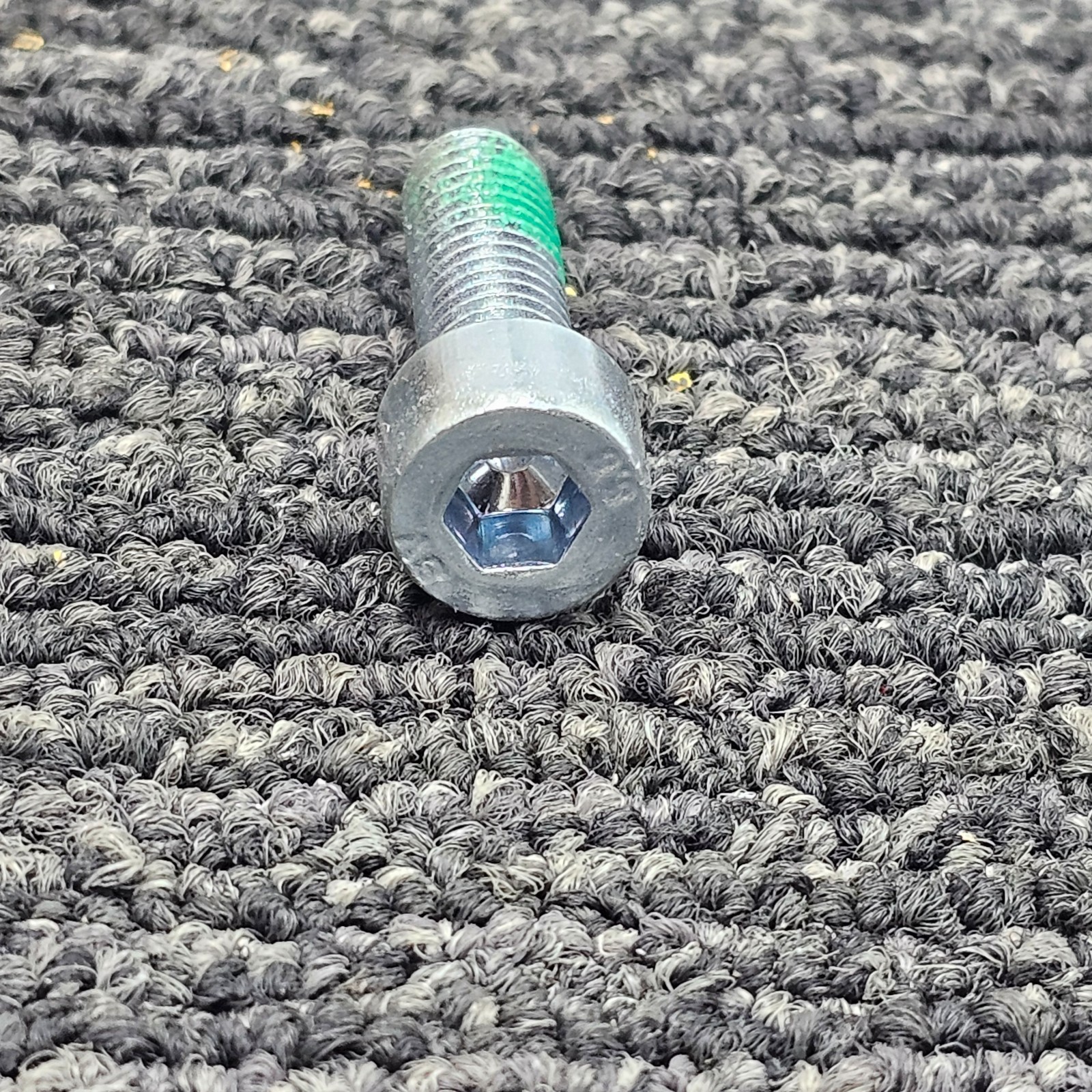 (QTY 200) NDT Global 3581 Hexagon Socket Head Cap Screw ISO 4762 M8x25 8.8 ZN