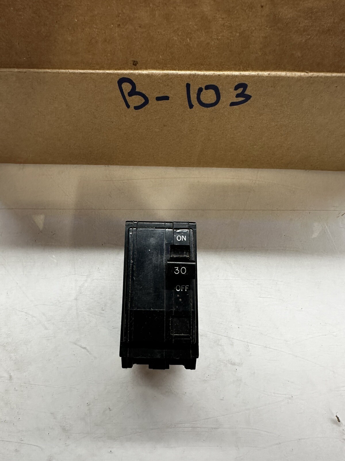 Square D QO230 2P 30 Amp 120/240V Plug In Circuit Breaker W#