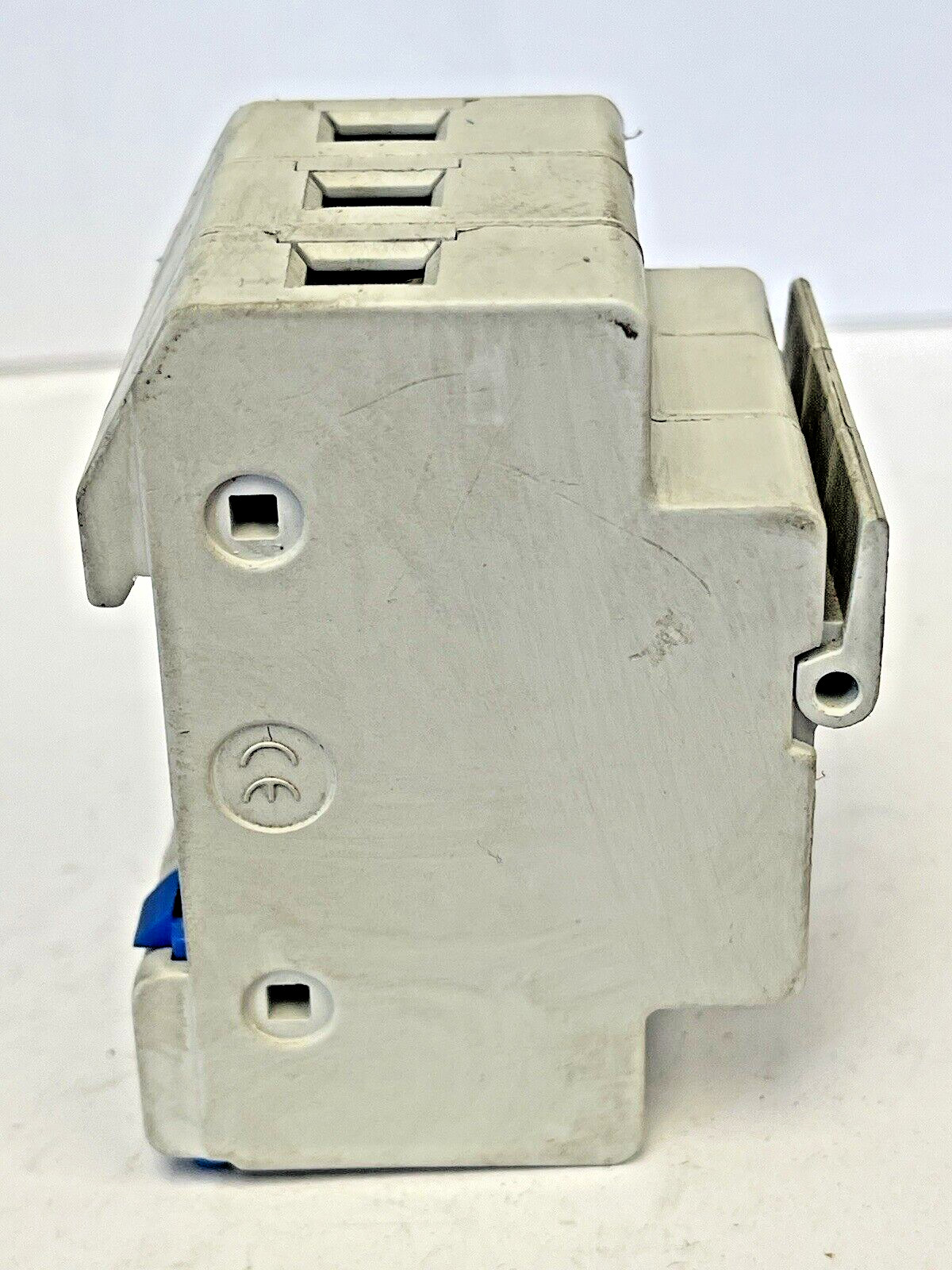 FERRAZ SHAWMUT – USM31 – FUSE HOLDER – 600VAC, 600VDC, 30A – Y219073
