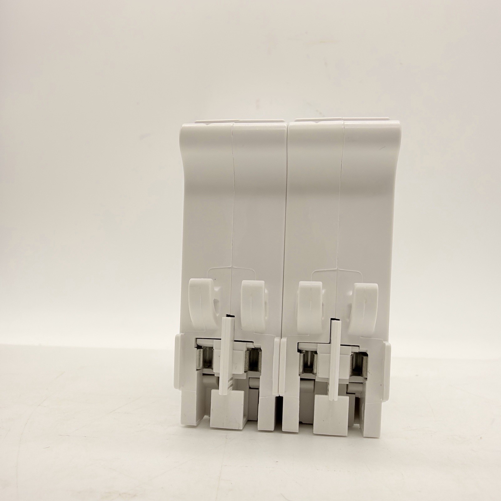 LEVITON LSPD2-T 20A SURGE PROTECTIVE DEVICE PLUG-ON BREAKERS TYPE 1 120V UL NEW