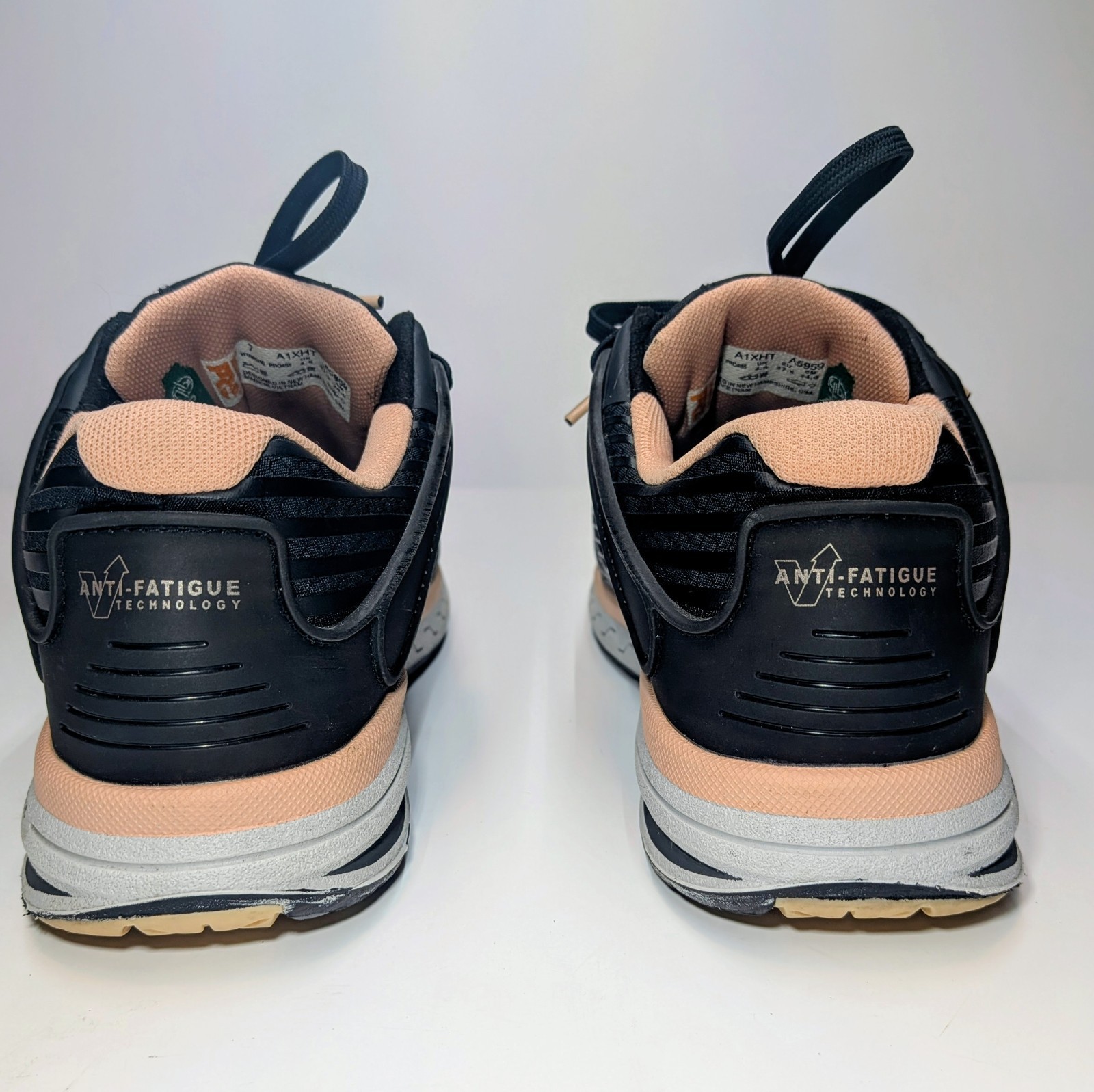 TIMBERLAND PRO Anti-fatigue sneakers black/peach size 7
