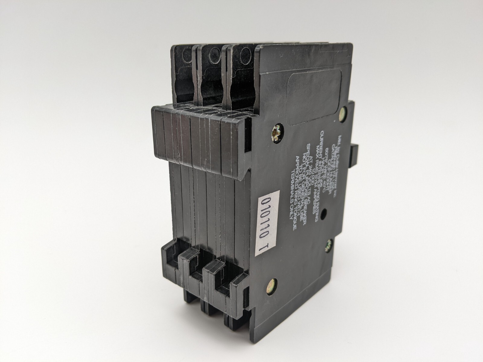 Cutler Hammer QCF3030HT Circuit Breaker 30 Amp 3 Pole 240 VAC DIN Rail Mount NOS