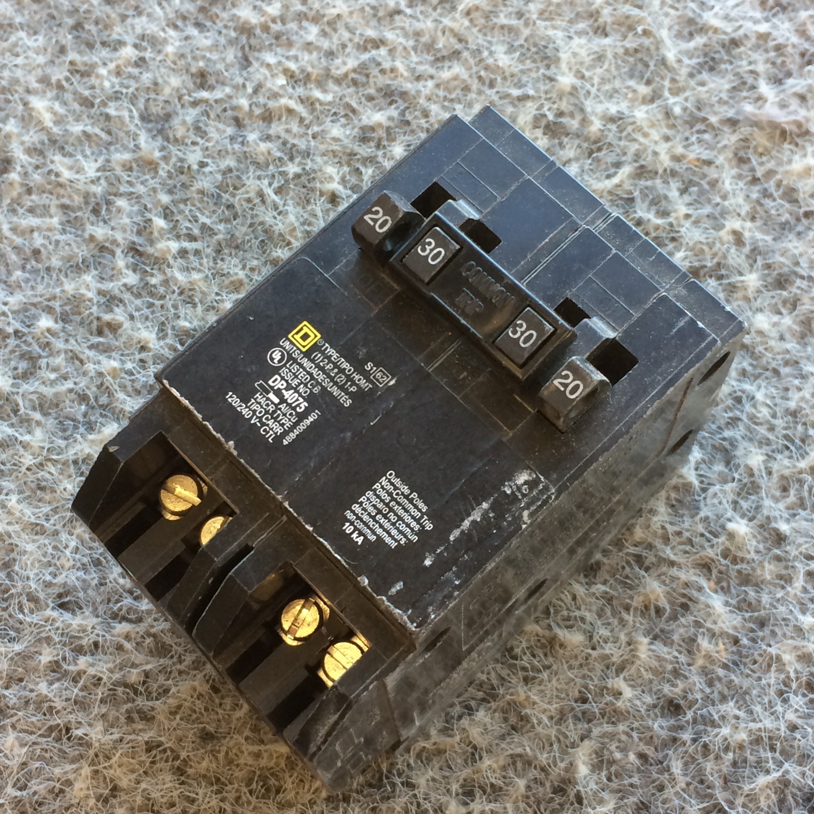 Square D HOMT2020230 20 A Miniature Quadplex Circuit Breaker HOMT2020230