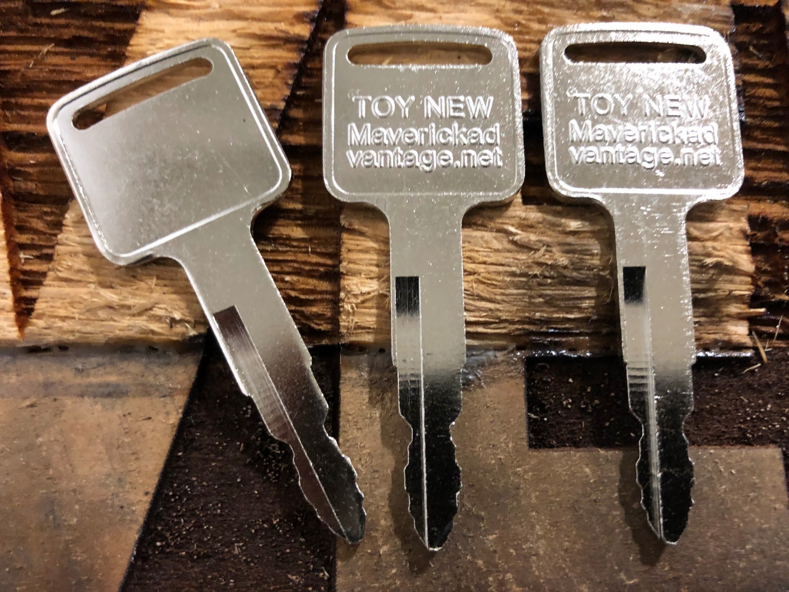 3 FORKLIFT KEYS fits Toyota OLD 57421-22060-71 511416 TOYO416 TOYOLD ELI80-01