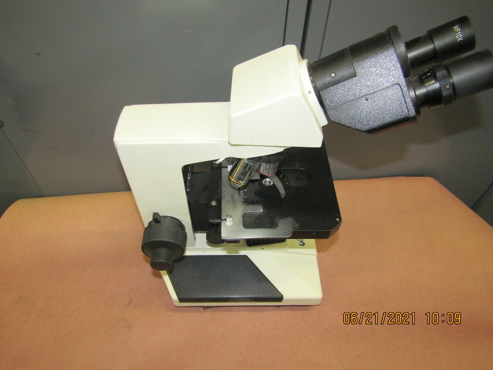 VWR Vista Vision Stereo Microscope 4x 10x 40x 100x Objectives 530