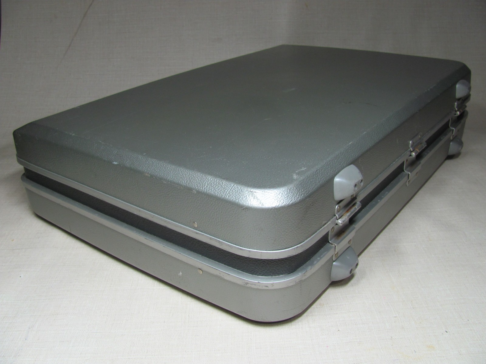 OLYMPUS HARD CARRYING CASE ONLY FOR OLYMPUS BF-1T10 GOOD CONDITION