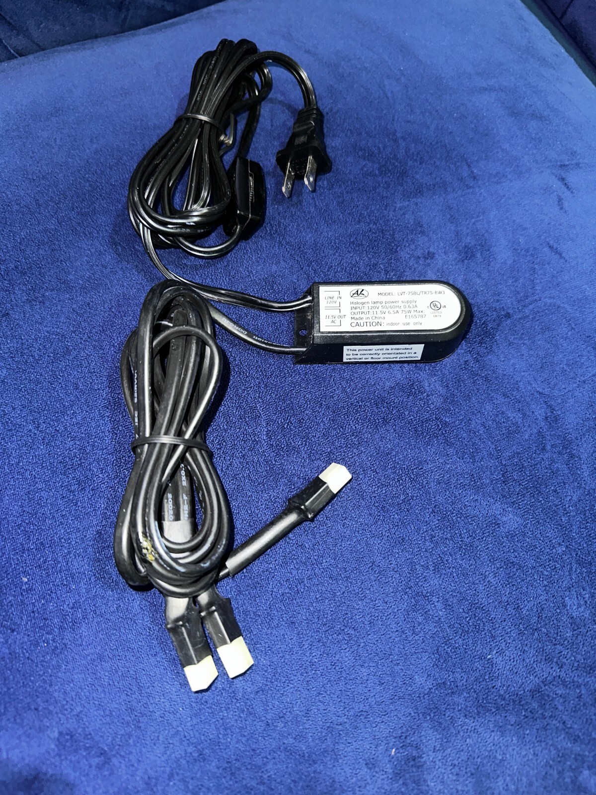 12 VOLT TRANSFORMER halogen or led Lamp – Input 120V – Output 12Volts 6.5 Amp