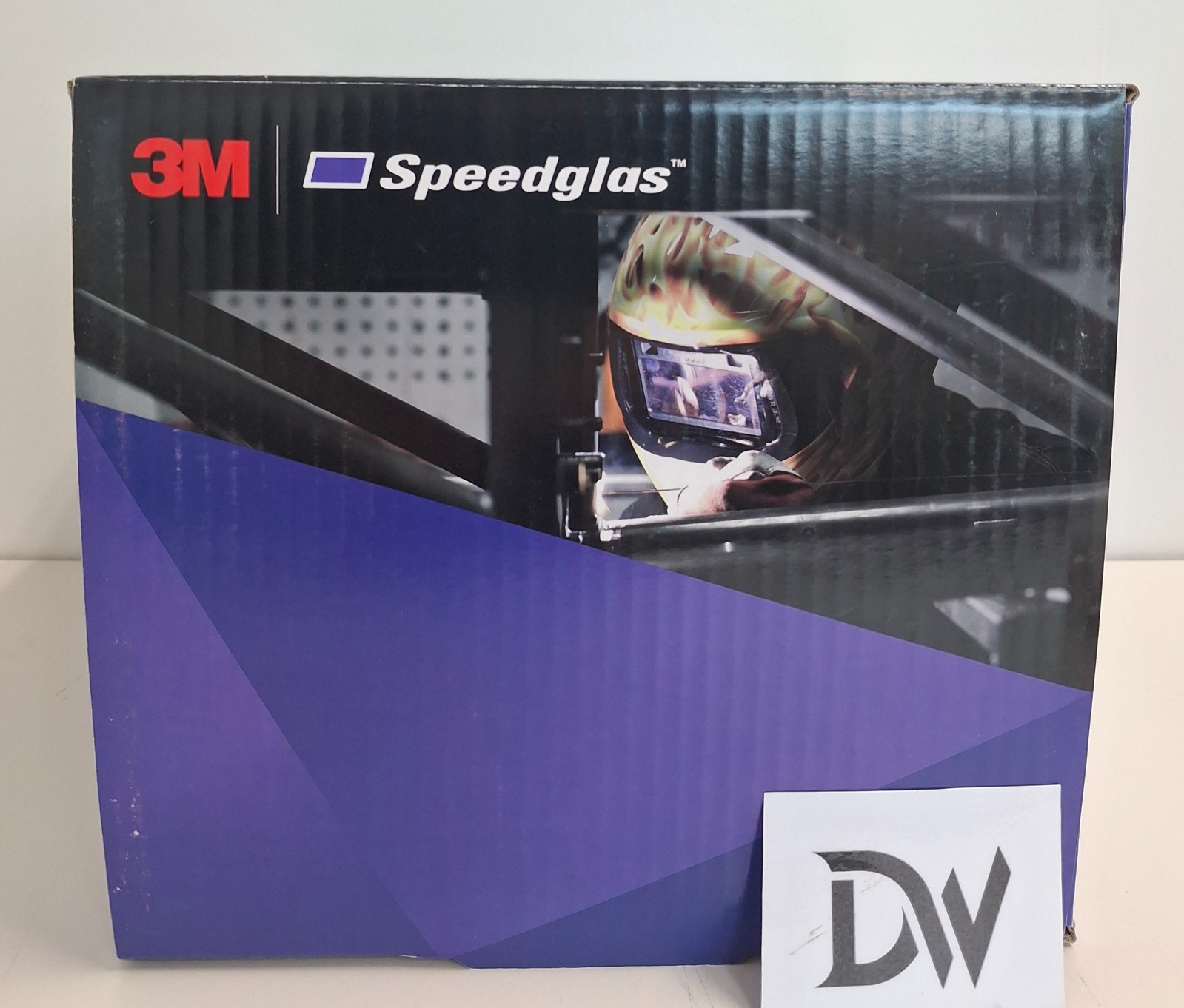 3M 100V Speedglas Welding Helmet 100 with Auto-Darkening Filter Shades 8-12