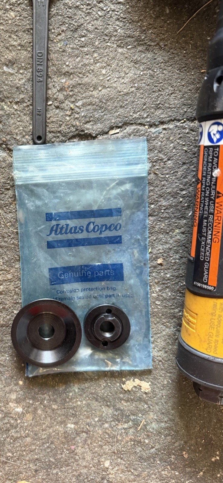ATLAS COPCO 8423012749 LSV29 ST13-100E Extended ANGLE GRINDER 4 1/2 Inch Wheel