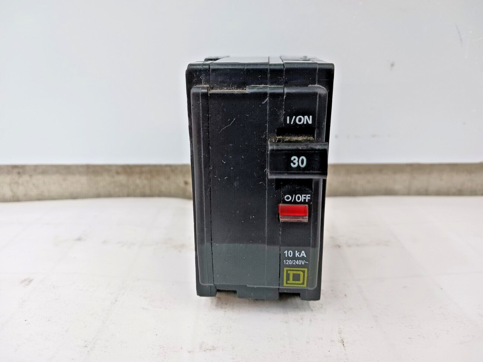 SQUARE D 30 AMP CIRCUIT BREAKER 2 POLE 120/240 VAC QO230