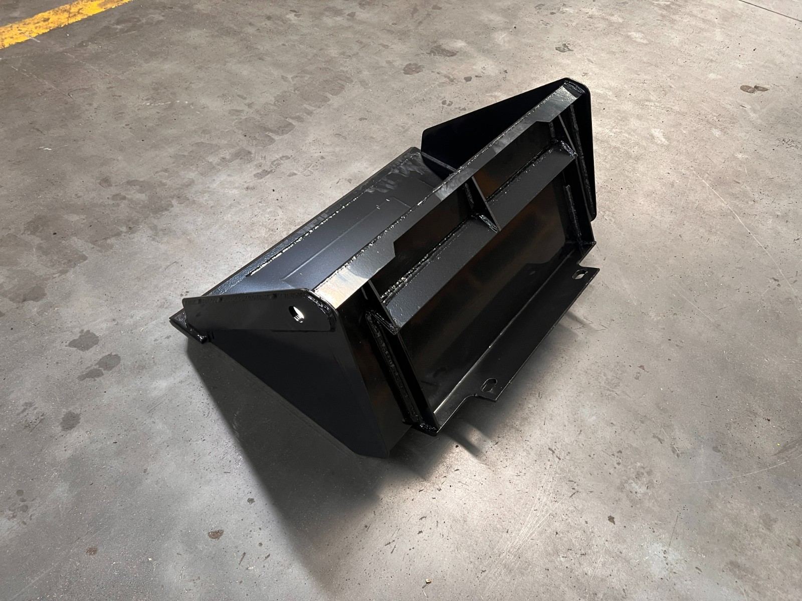 32in Loader Bucket Capacity 0.8m³ For LRT23 Mini Skid Steer Attachment 127LBS