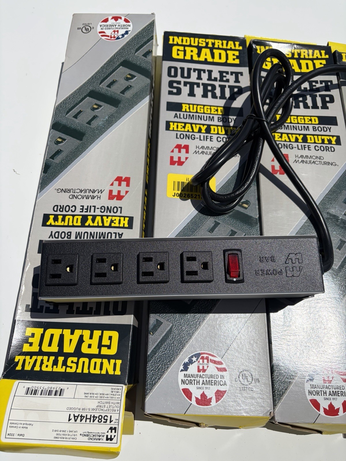 Hammond Manufacturing Industrial Grade Outlet Strip (1584H4A1) BRAND NEW