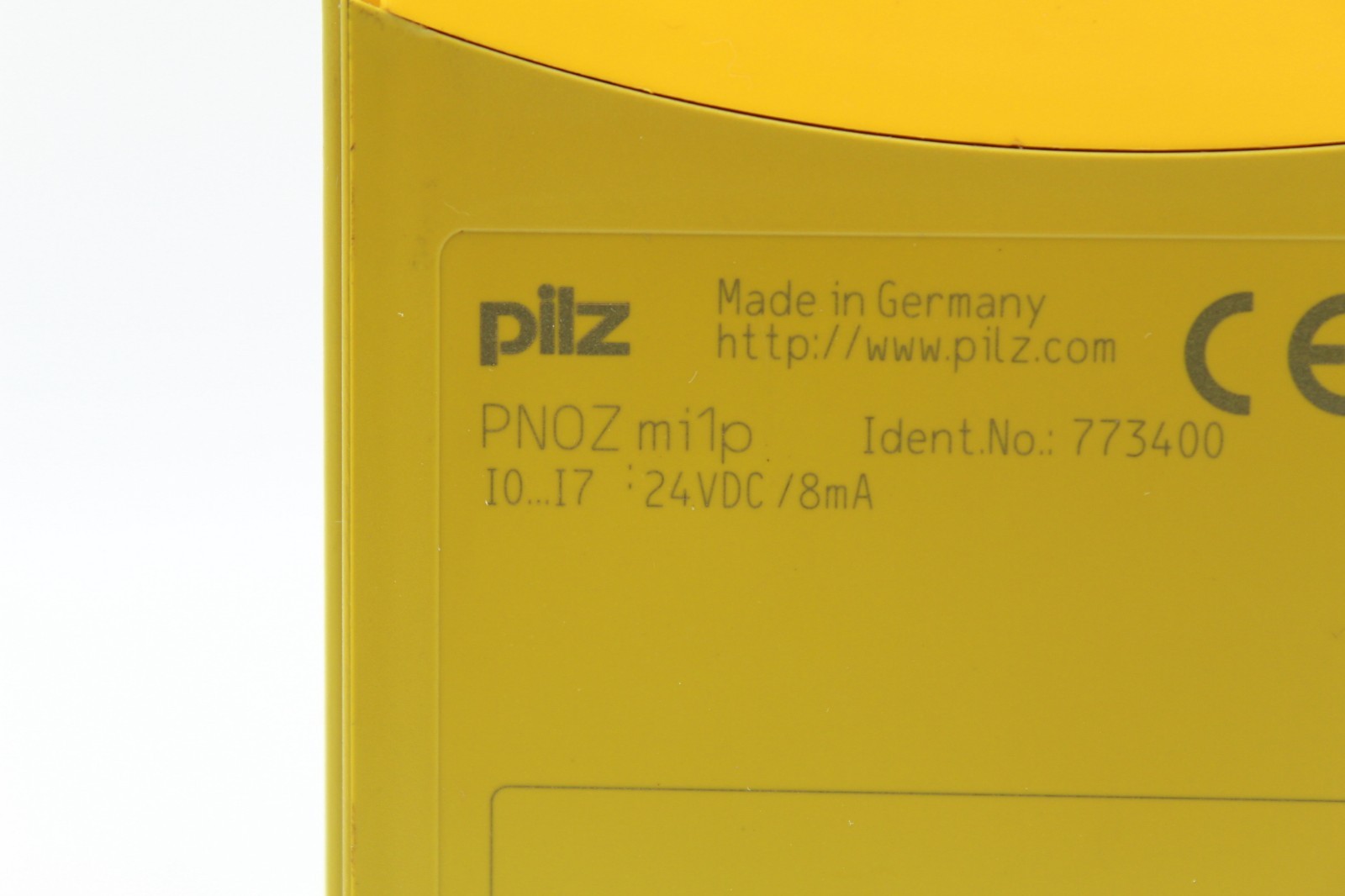 Pilz PNOZ mi1p Expansion Module (Broken Mounting Clip)
