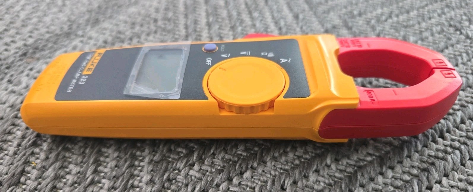 Fluke 323 Multimeter – True RMS Clamp Meter Preowned No LEADS