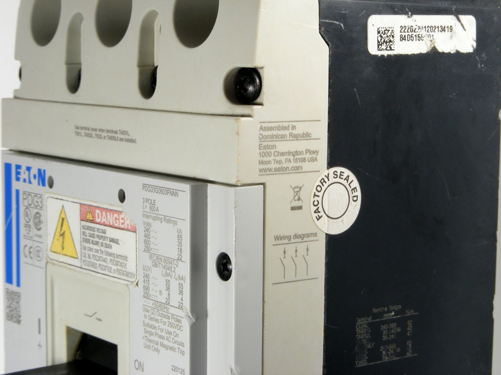 USED Eaton PDG33G0600FNNN Circuit Breaker with 600A Trip Unit, 3P 600V 35kA@480V