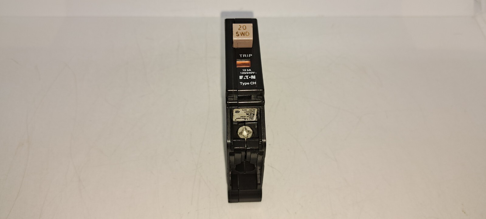EATON Cutler Hammer CHF120 20 Amp 1 Pole Circuit Breaker with Trip Indicator