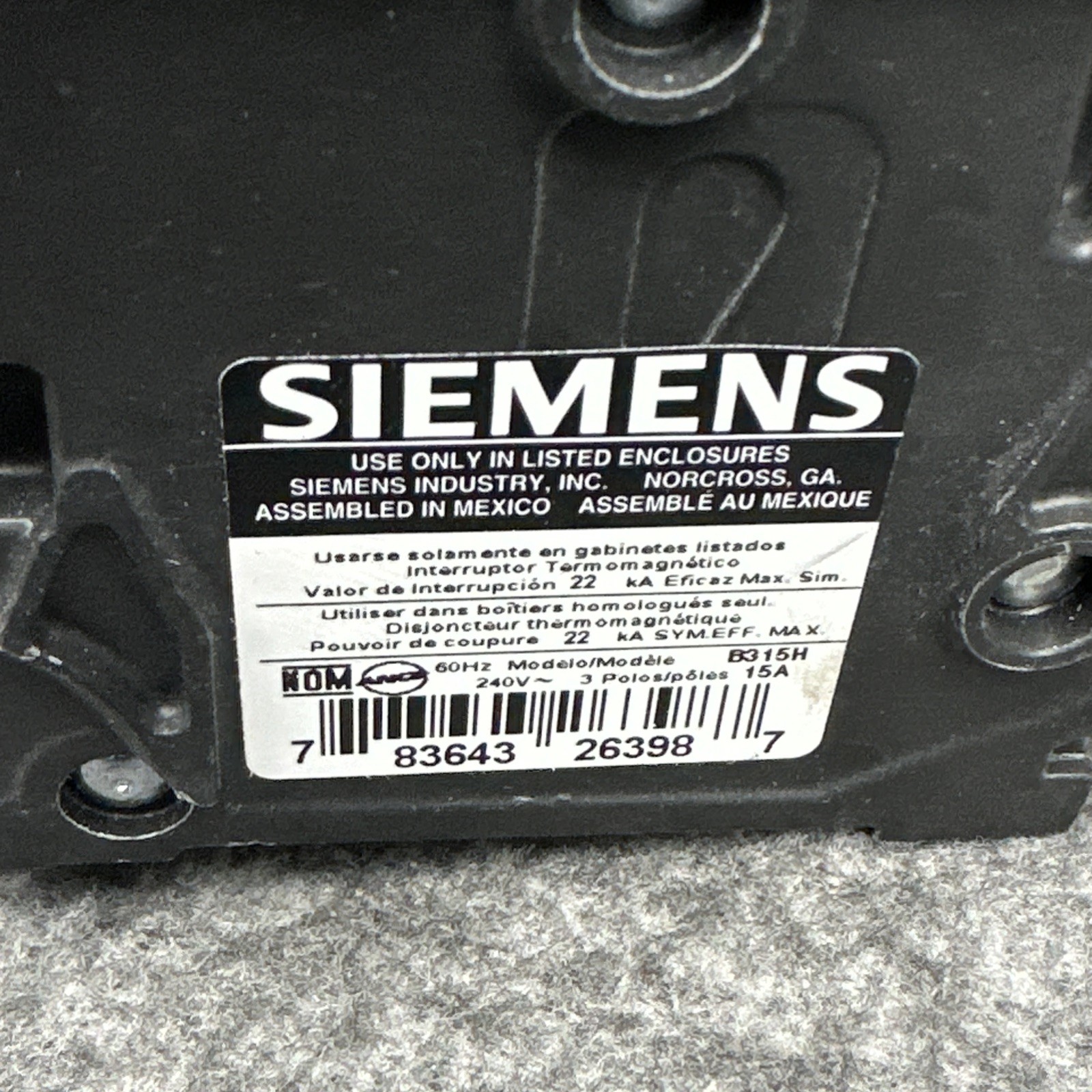 Siemens 3 Pole 15A B315H BLH 240V Circuit Breaker 22kA HACR Bolt On