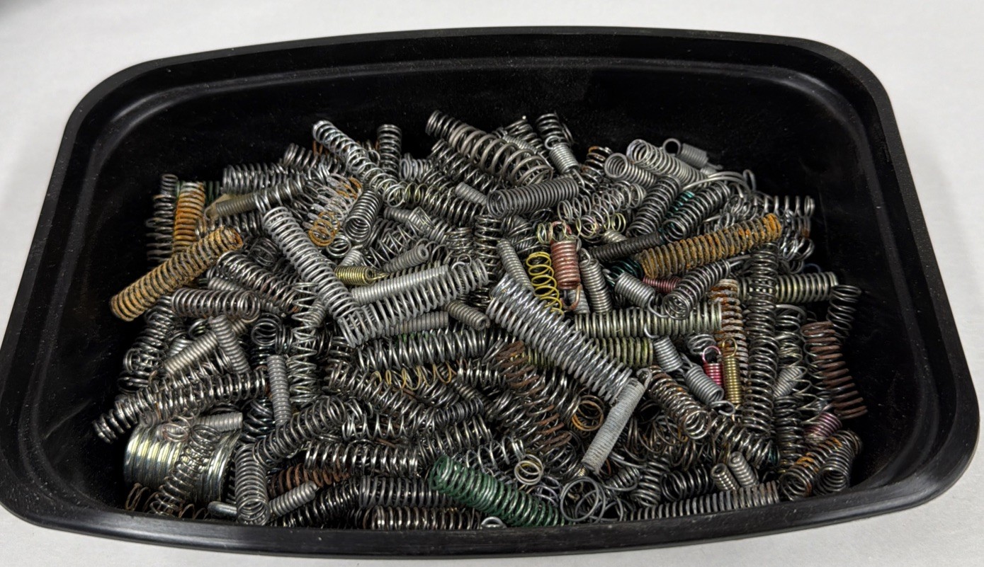USED SPRINGS FROM VARIOUS ELECTRONICS, ALL SIZES AS SHOWN APPROX. 2 POUNDS.