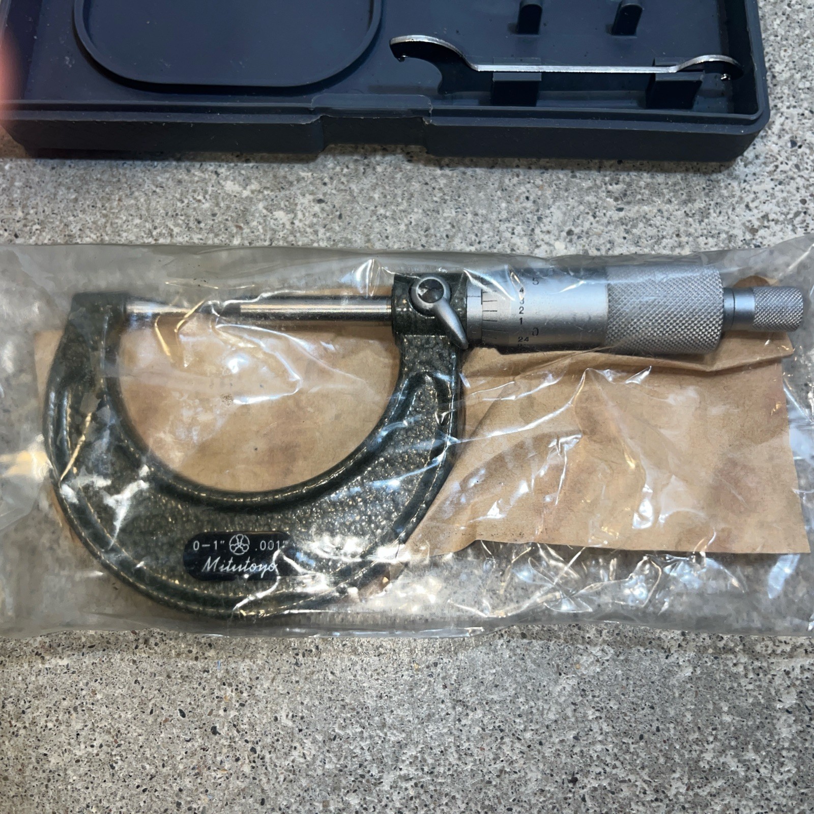 Mitutoyo 112-225 | 0 – 1″ X .001″ Point Micrometer