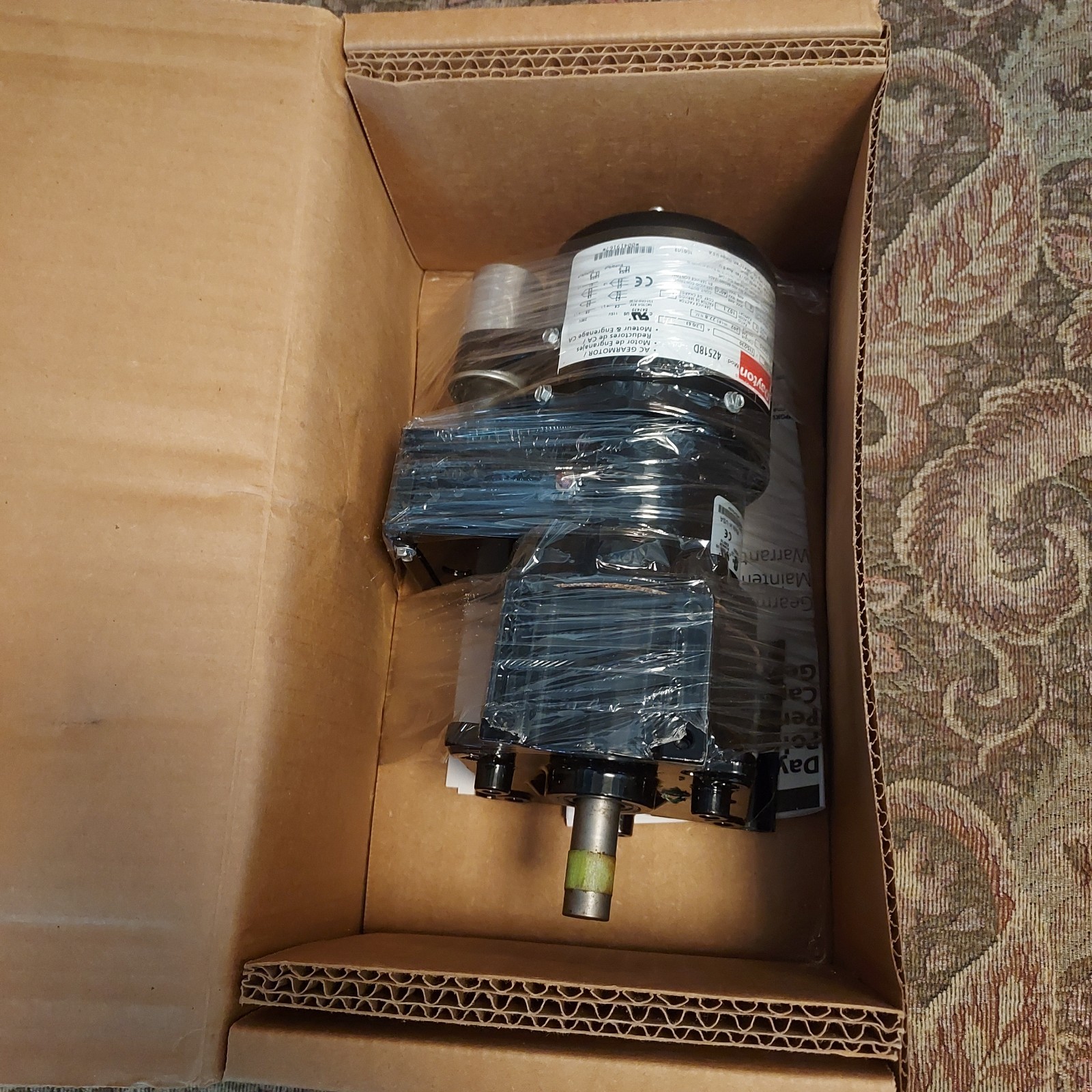 Dayton 4Z518D Gearmotor 115/230 1/15 hp. 60/50hz 15/12.5 Rpm New.