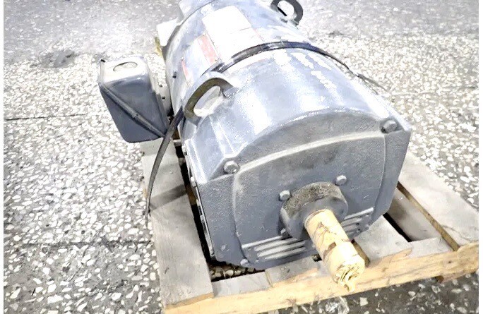 GE Kinamatic DC Electric Motor 20 HP, 1750/2300 RPM, 500 V, 5CD164MA012A136 NICE