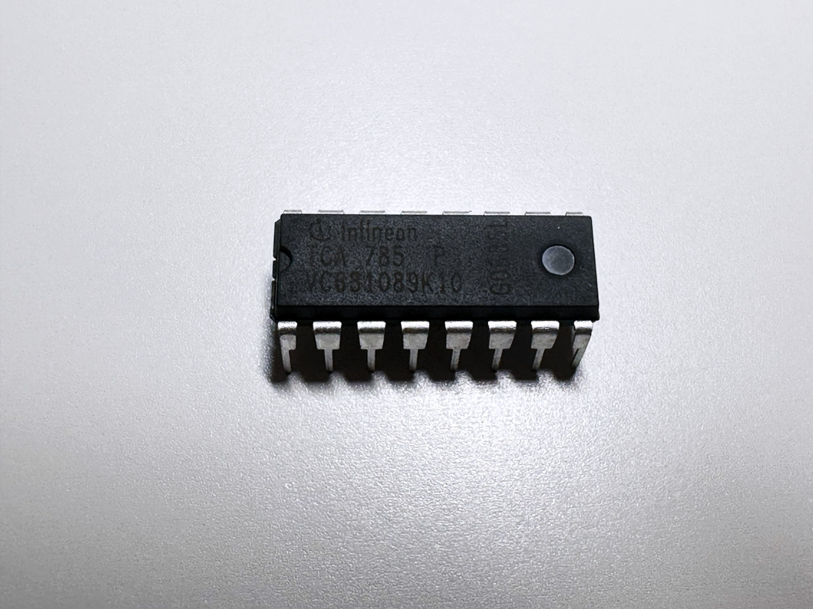 1X TCA785P Infineon Phase Control IC for Thyristors and Triacs 8V to 18V DIP-16