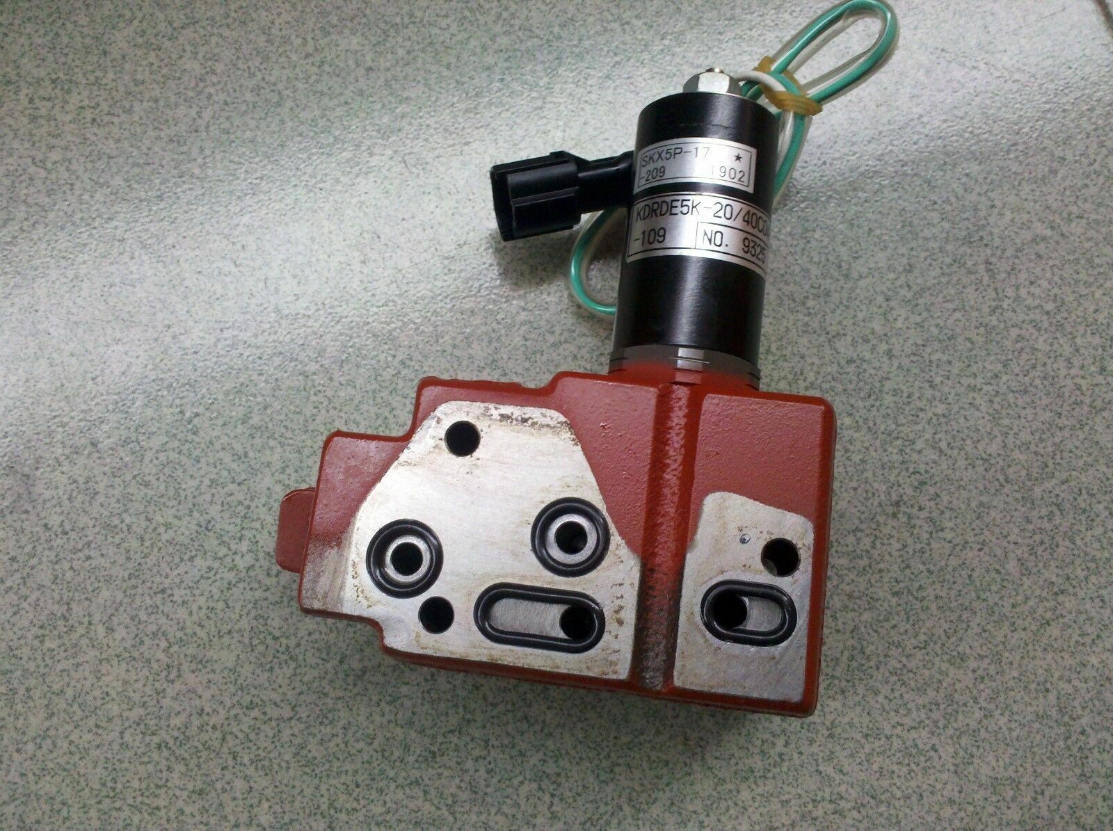 LJ014460 VALVE SET FITS CASE CX210B CX210C CX235C CX240B CX250C HYD PUMP