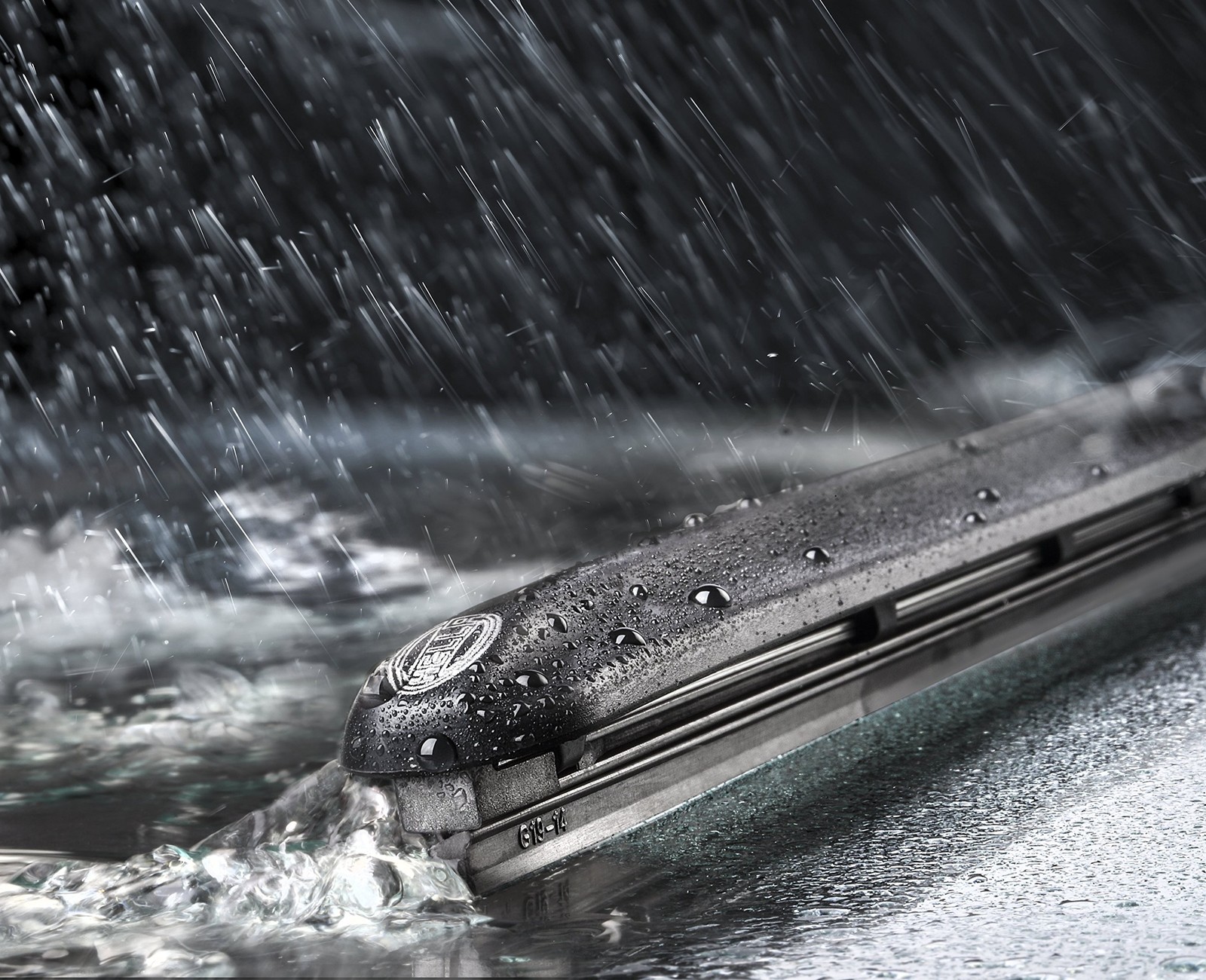 Hella OE Quality 16 Inch All Seasons Nano- Coated Rubber Cleantech Wiper Blad…