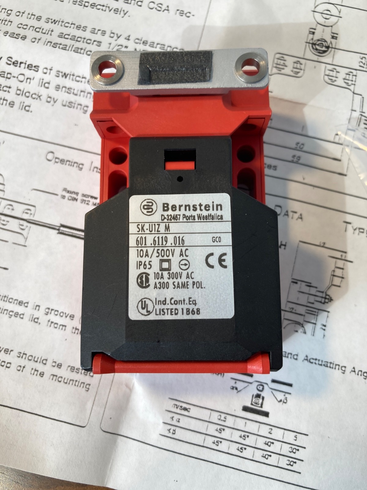 WARNER ELECTRIC SAFETY INTERLOCK SWITCH 601-6119-016 NEW plus PG11 Gland