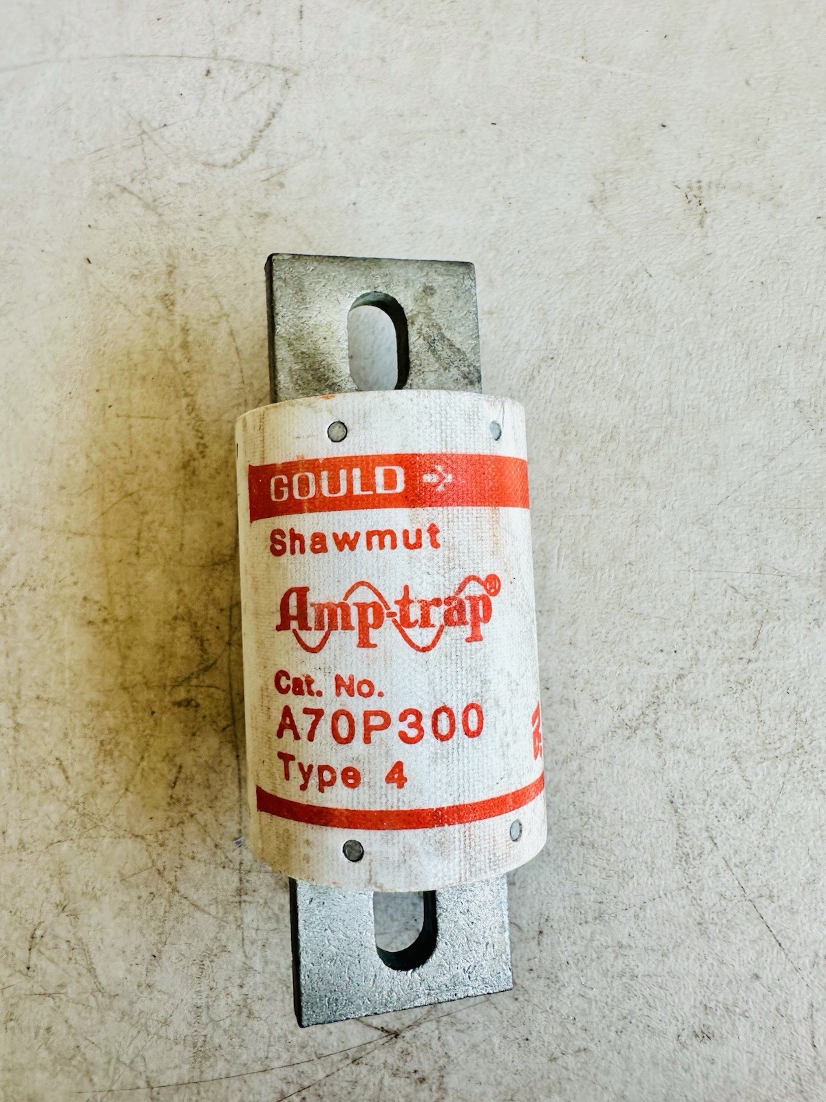 Gould Shawmut A70P300 Amp-Trap Fuse Type 4