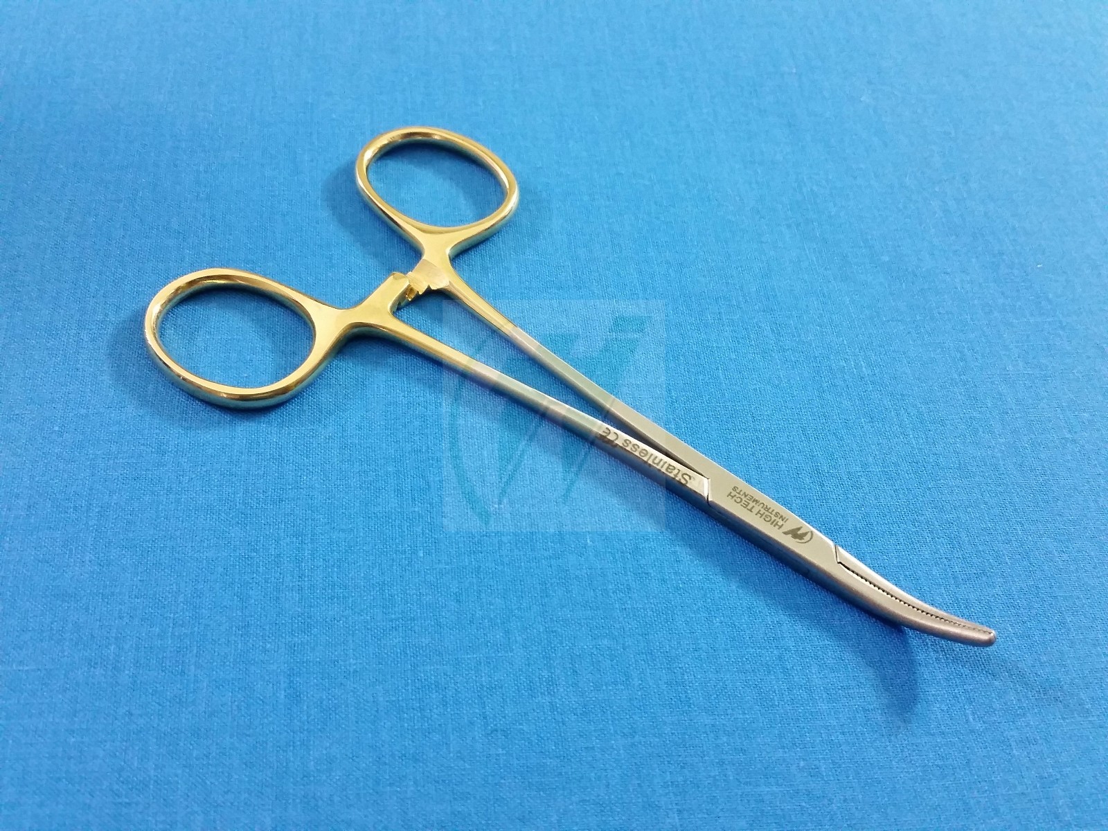 GOLD HANDLE FULL SERRATED HEMOSTAT LOCKING FORCEPS 5″ CURVED STAINLESS STEEL