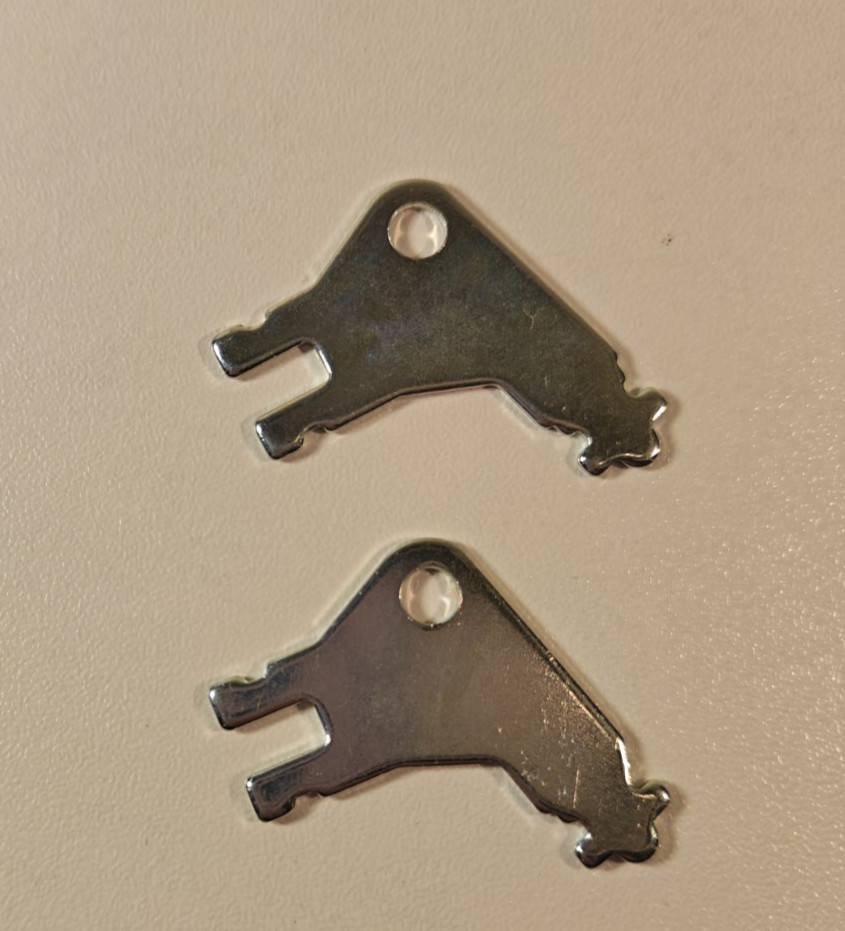 2 Original Georgia Pacific 50504 Universal Dispenser Key For Most GP Mechanisms