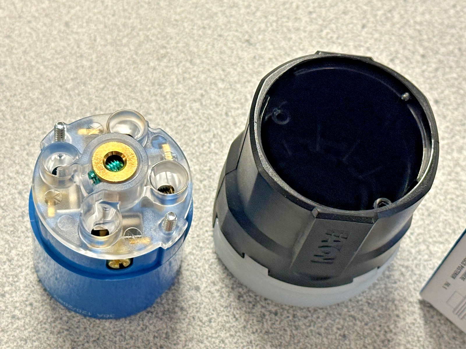 NEW Eaton AHCL2130C Blue Locking Connector 30A 3Ph 120/208V 4-Pole 5-Wire L21-30