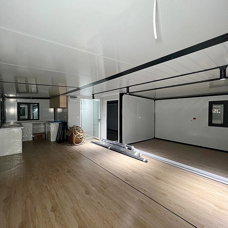 Factory Direct Sales 40FT Expandable Prefab House Anti Rust Prefab Tiny House
