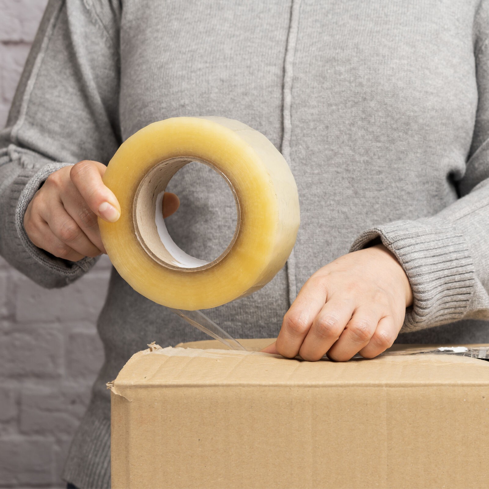 Premium Adhesive 1.6 Mil Clear Carton Sealing Tape 3″ x 110 Yards 24 Rolls