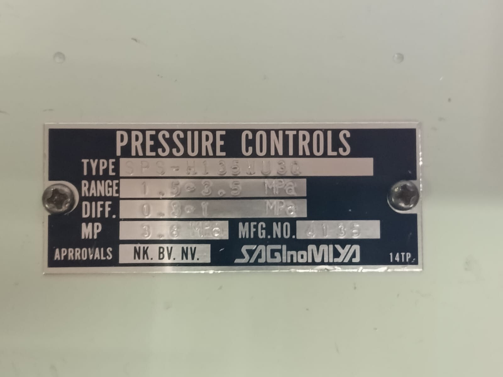 Saginomiya SPS-H135WU3Q Pressure Controls